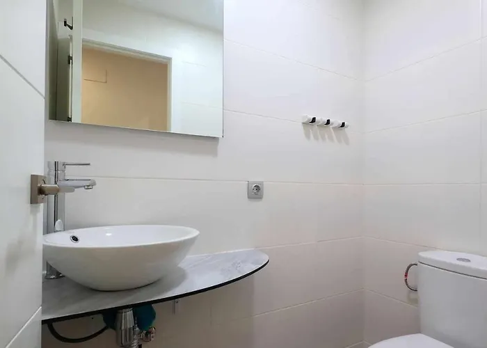 Paseo De La Ribera *