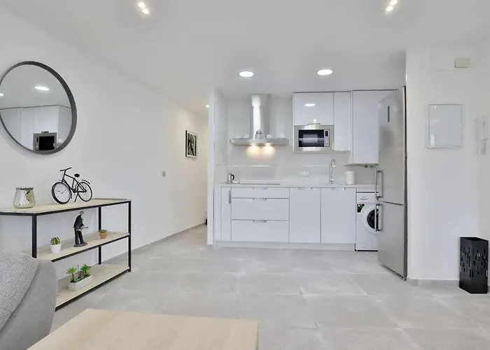 Paseo De La Ribera 公寓